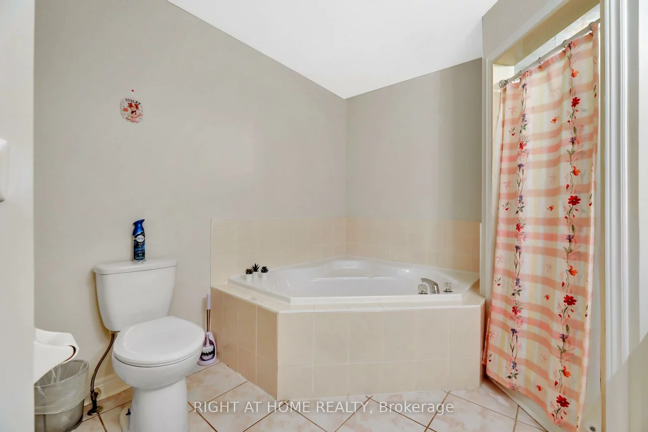 62, Martini, Rouge Woods, Richmond Hill