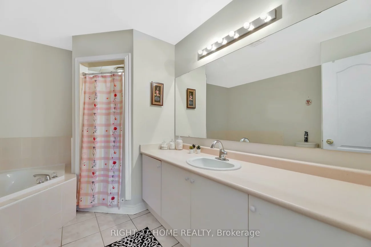 62, Martini, Rouge Woods, Richmond Hill