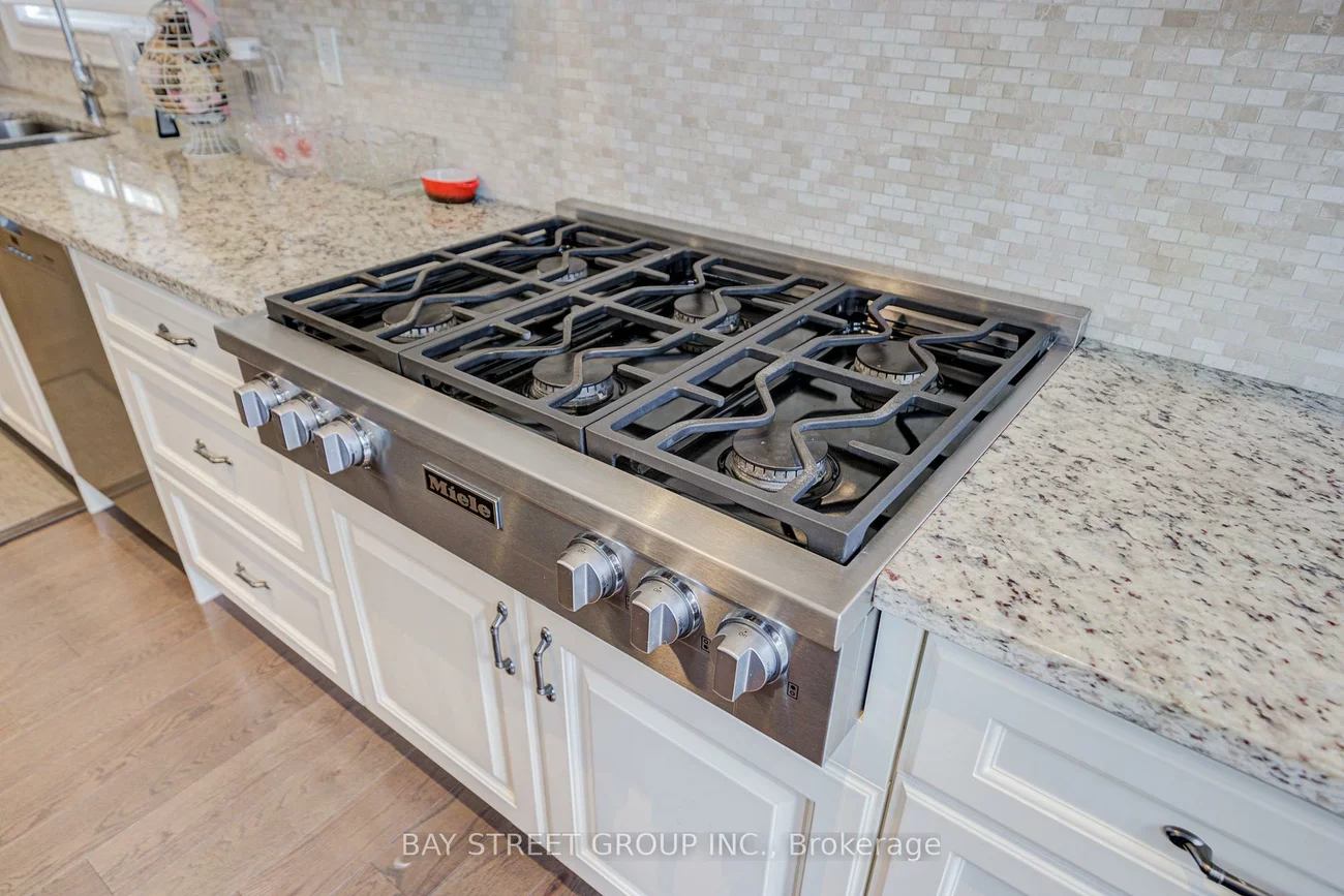 75, Douglas, Oak Ridges Lake Wilcox, Richmond Hill