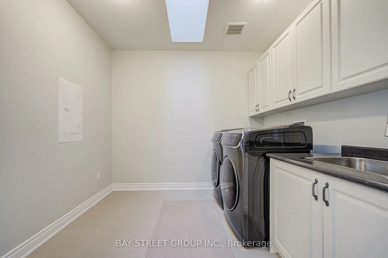 75, Douglas, Oak Ridges Lake Wilcox, Richmond Hill