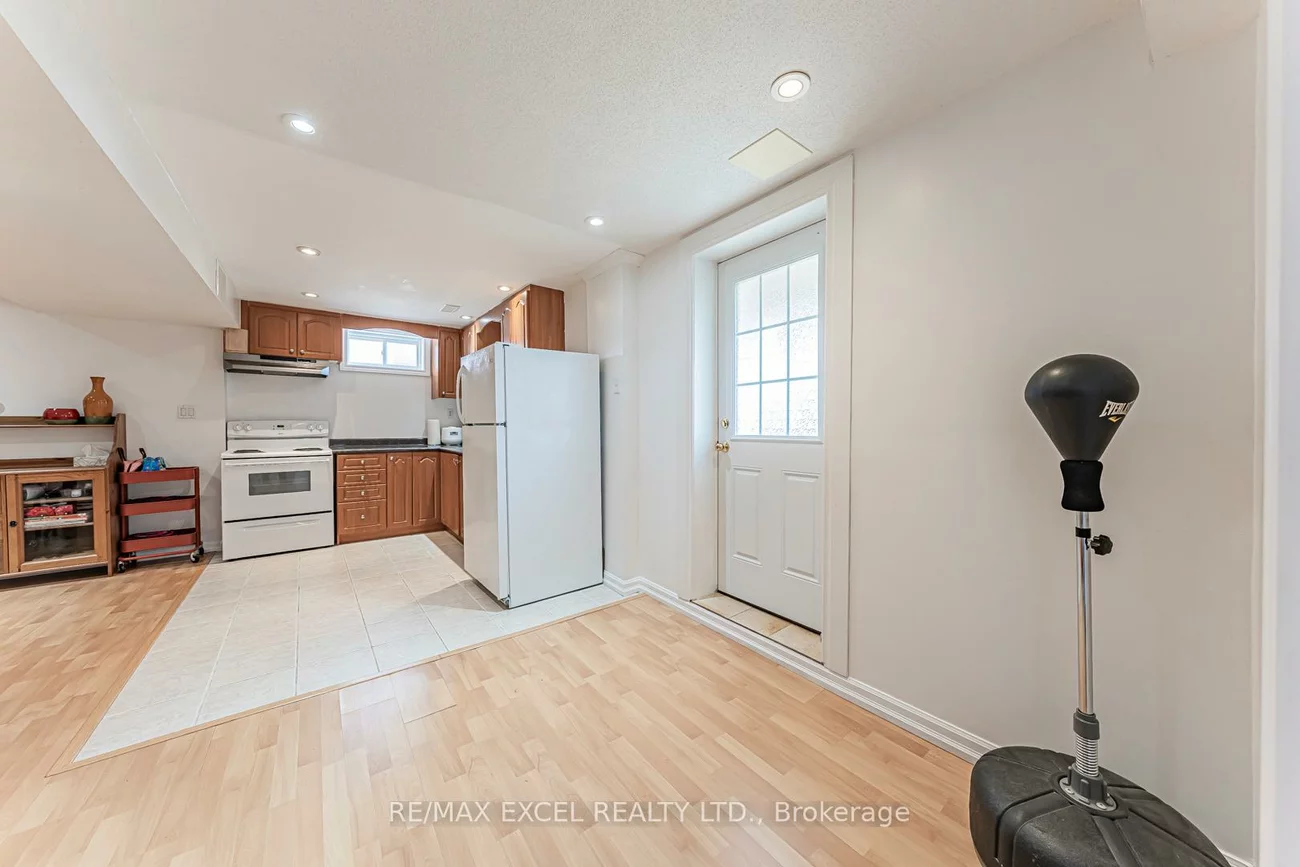 65, Falling River, Devonsleigh, Richmond Hill