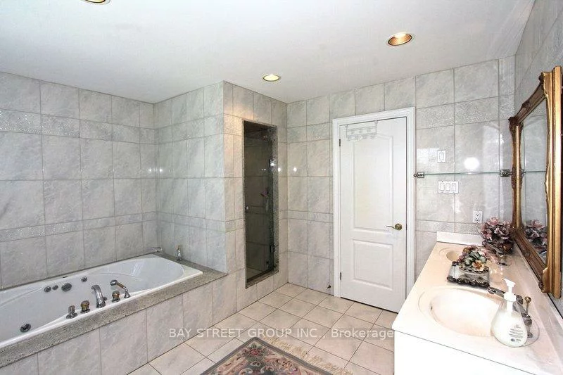 17, Dunvegan, South Richvale, Richmond Hill