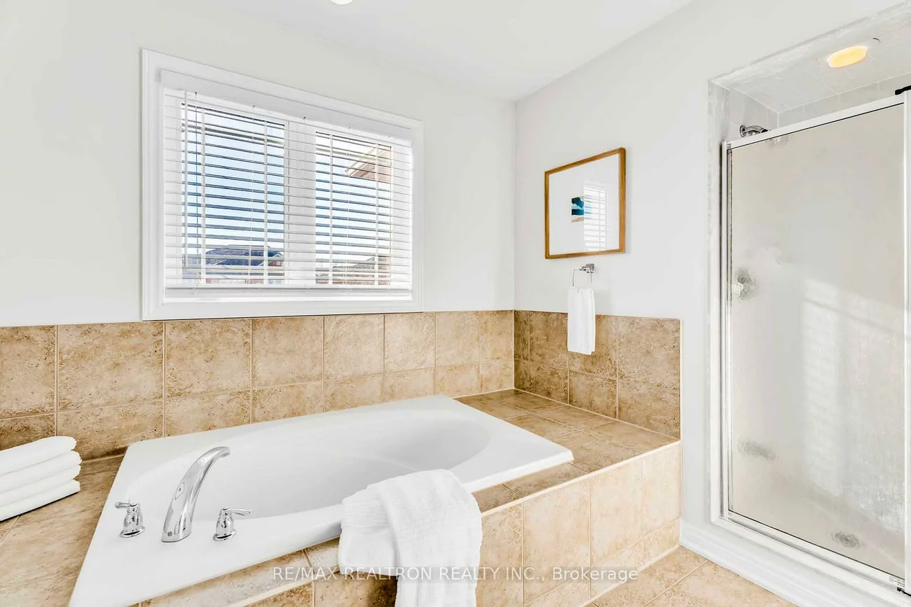 18, Pegasus, Oak Ridges, Richmond Hill