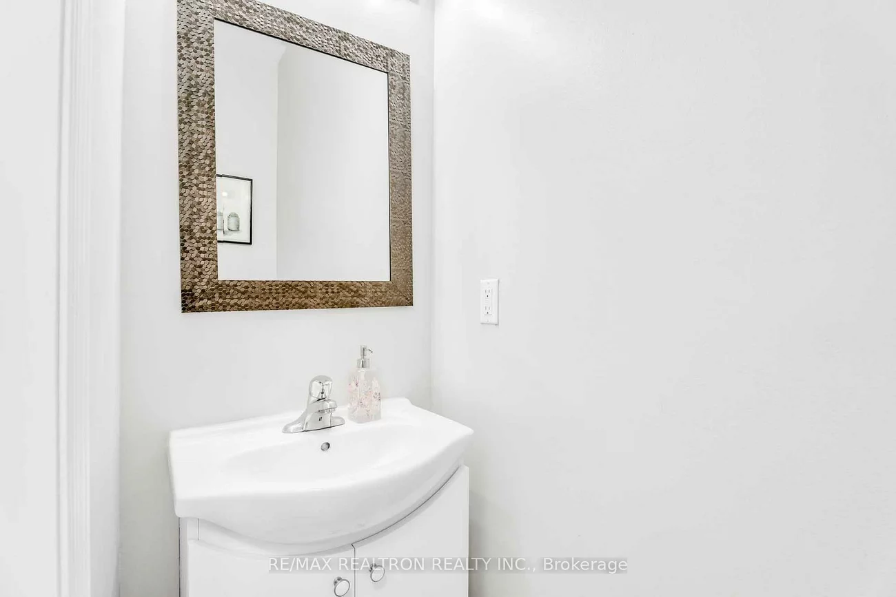 18, Pegasus, Oak Ridges, Richmond Hill