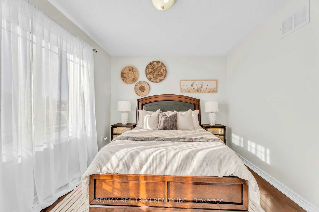 18, Pegasus, Oak Ridges, Richmond Hill