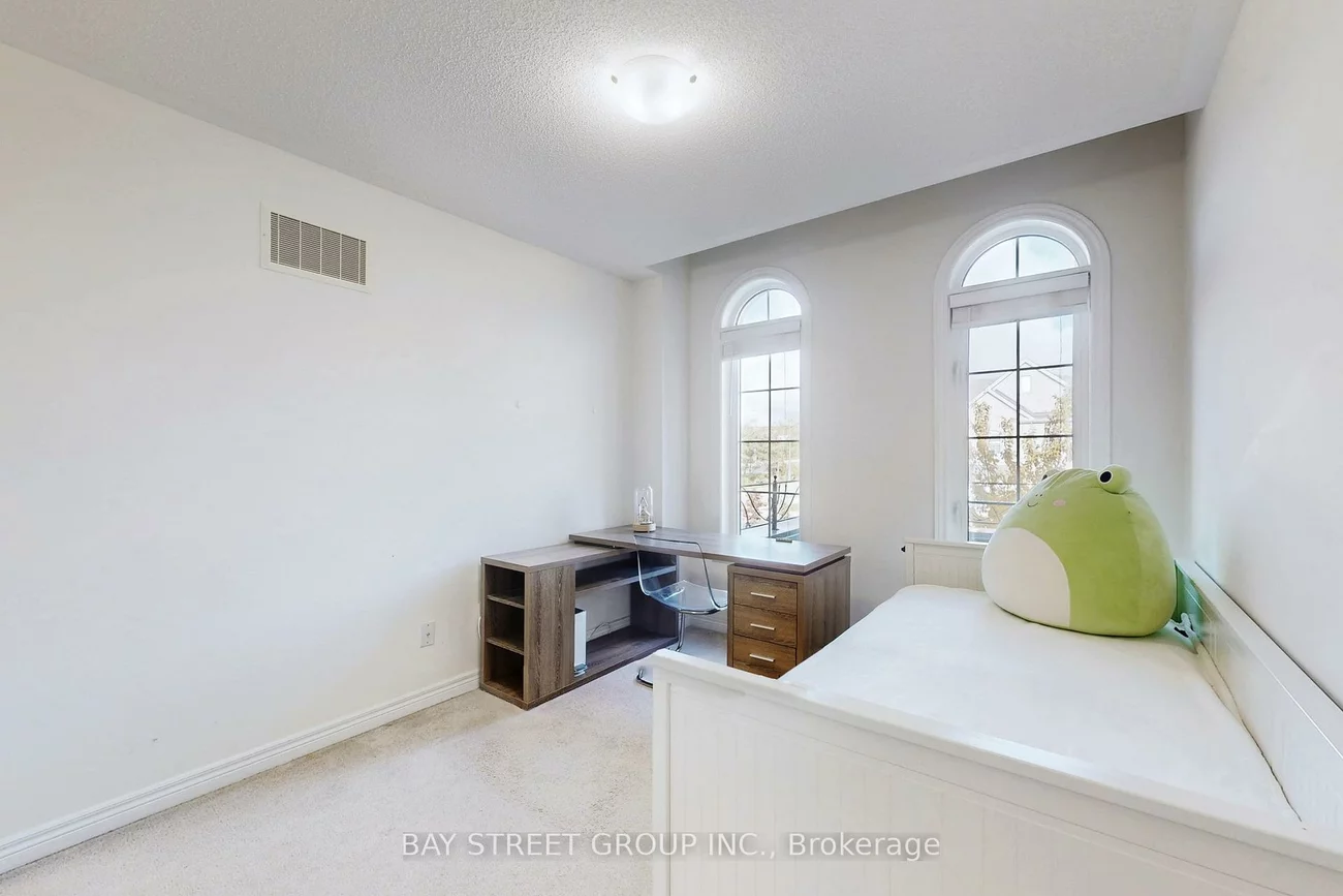 7, Paper Mills, Jefferson, Richmond Hill