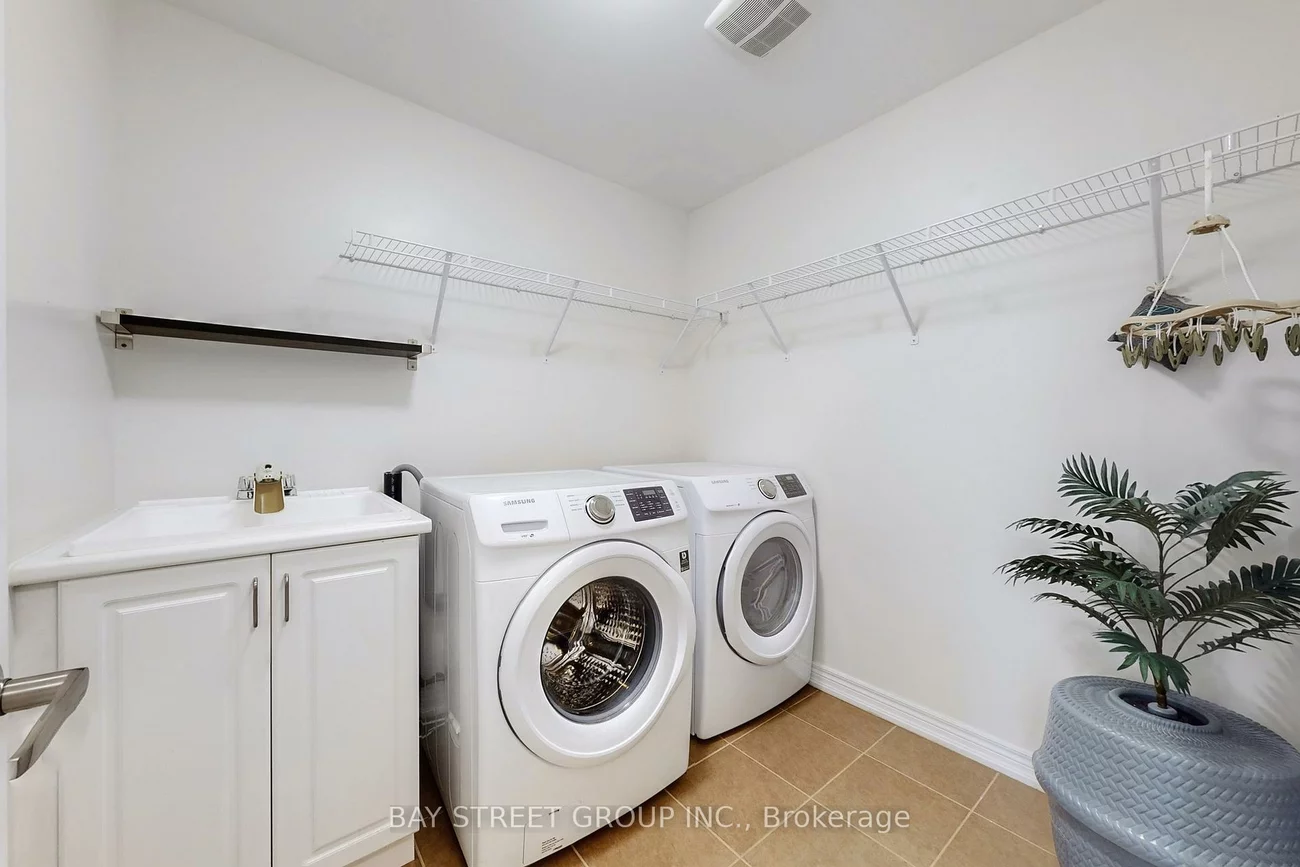 7, Paper Mills, Jefferson, Richmond Hill