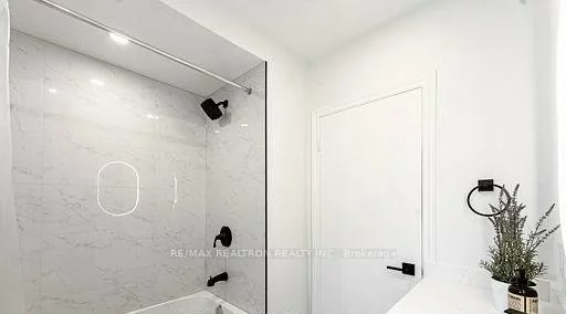 318, Paliser, Harding, Richmond Hill