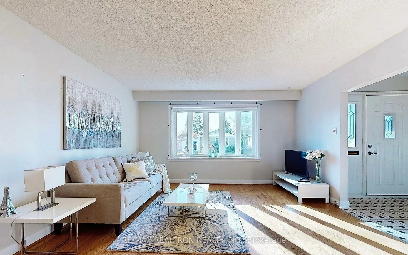 331, Boisdale, Harding, Richmond Hill