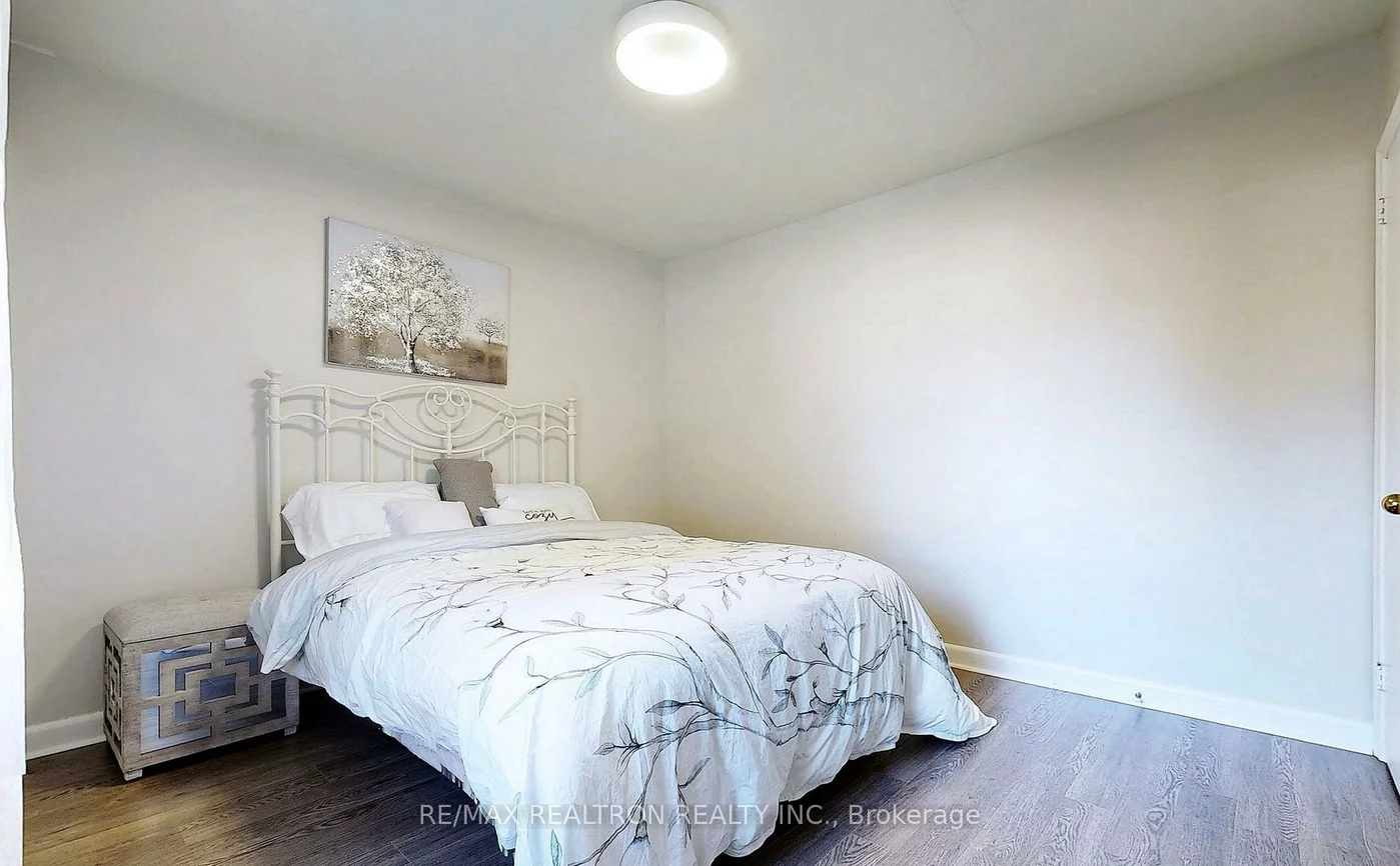 331, Boisdale, Harding, Richmond Hill