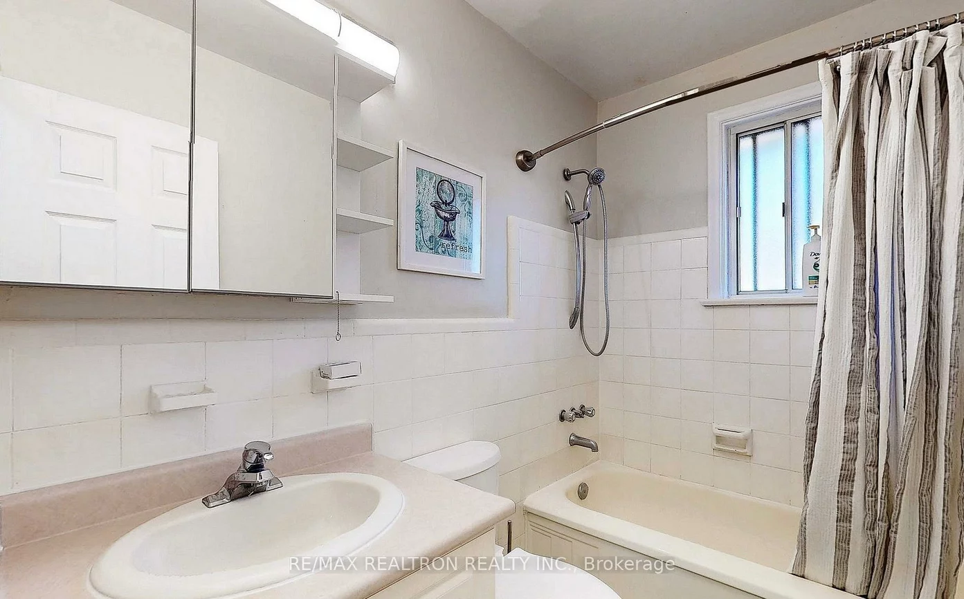 331, Boisdale, Harding, Richmond Hill