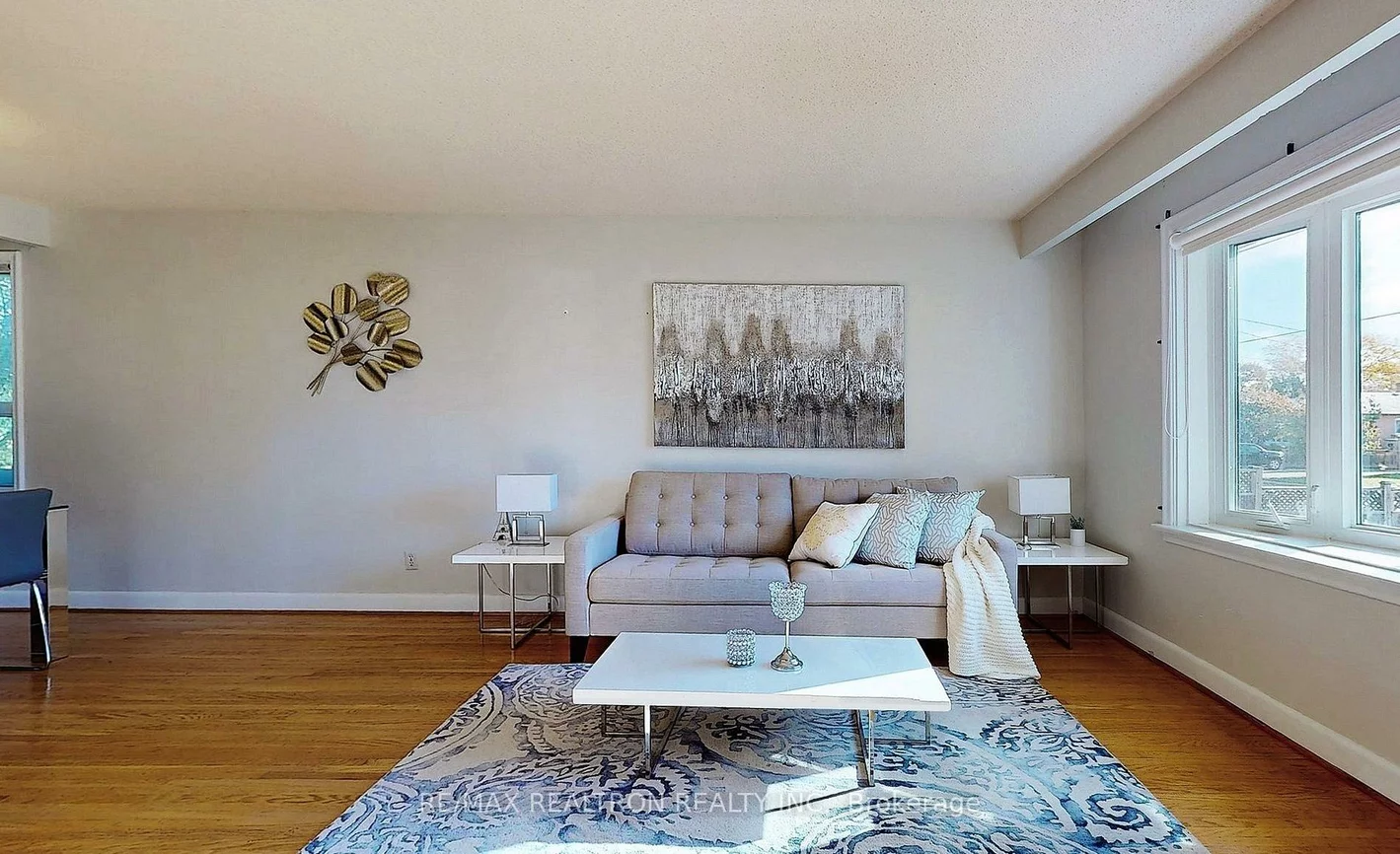 331, Boisdale, Harding, Richmond Hill