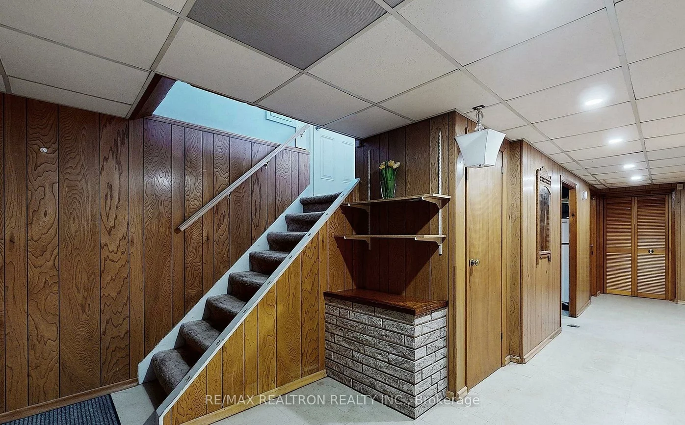 331, Boisdale, Harding, Richmond Hill