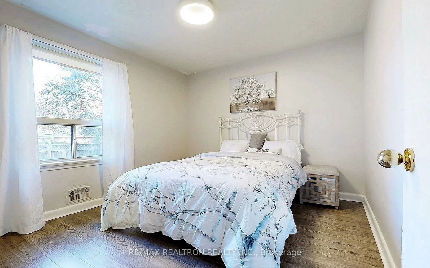 331, Boisdale, Harding, Richmond Hill