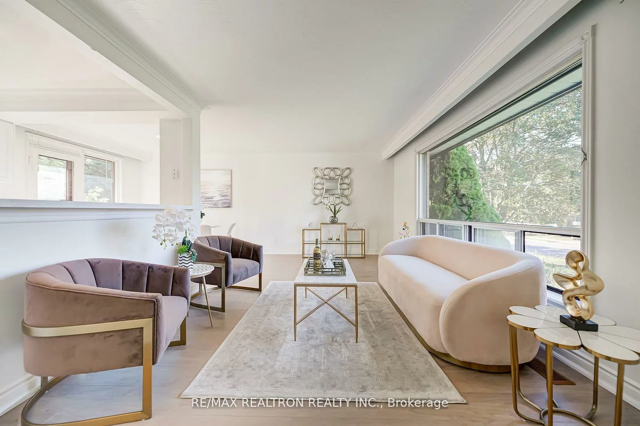 31, Sussex, Crosby, Richmond Hill