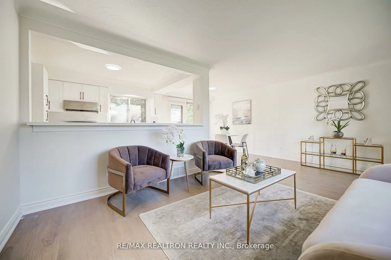 31, Sussex, Crosby, Richmond Hill