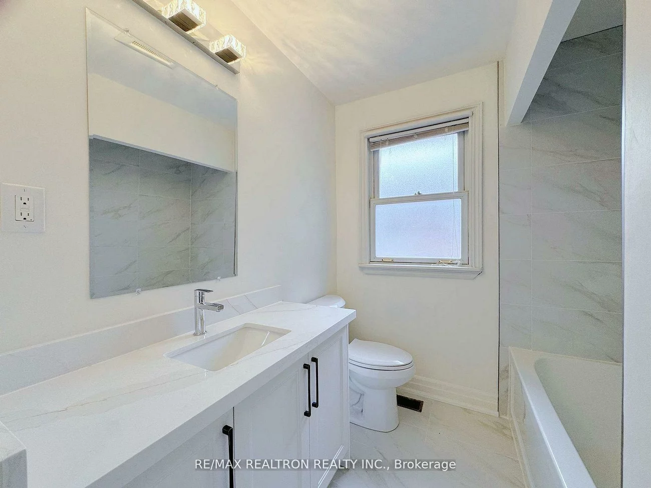 31, Sussex, Crosby, Richmond Hill