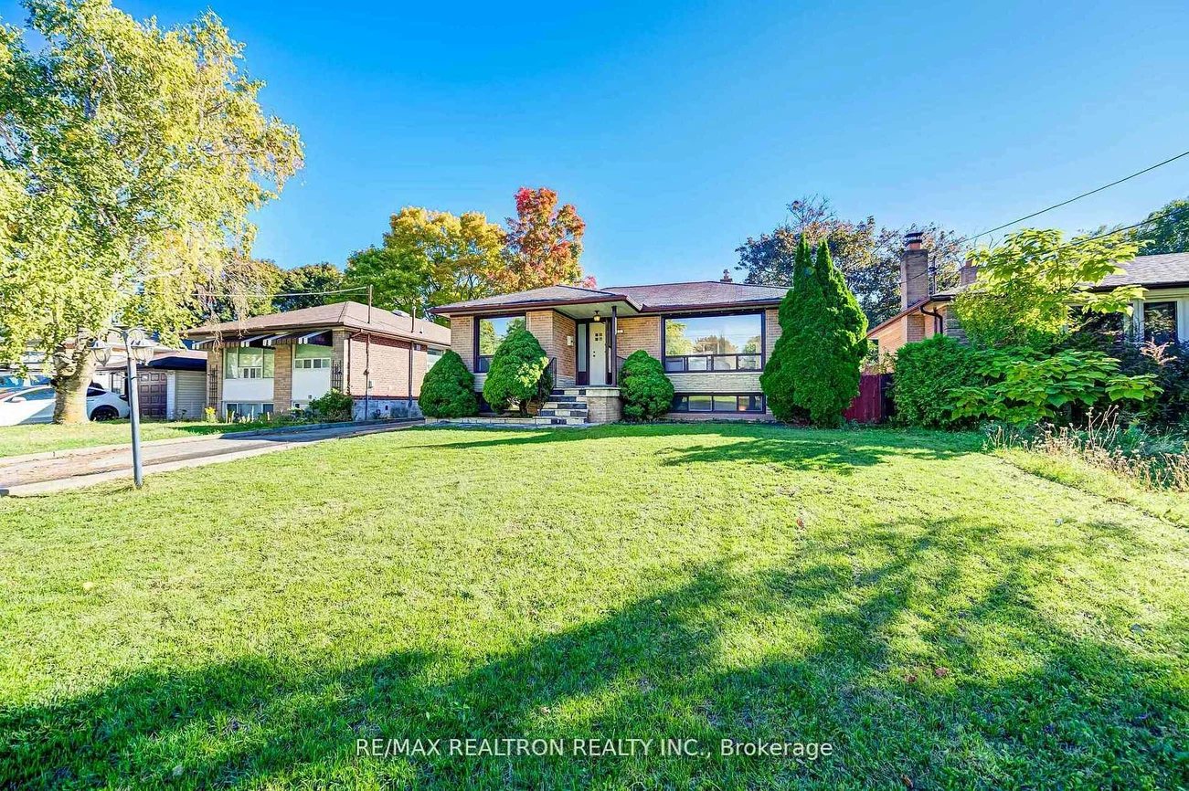 31, Sussex, Crosby, Richmond Hill