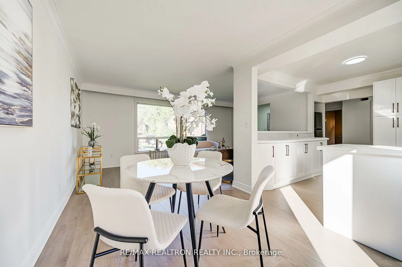 31, Sussex, Crosby, Richmond Hill