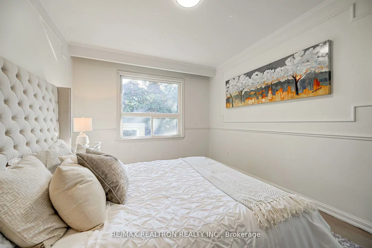 31, Sussex, Crosby, Richmond Hill