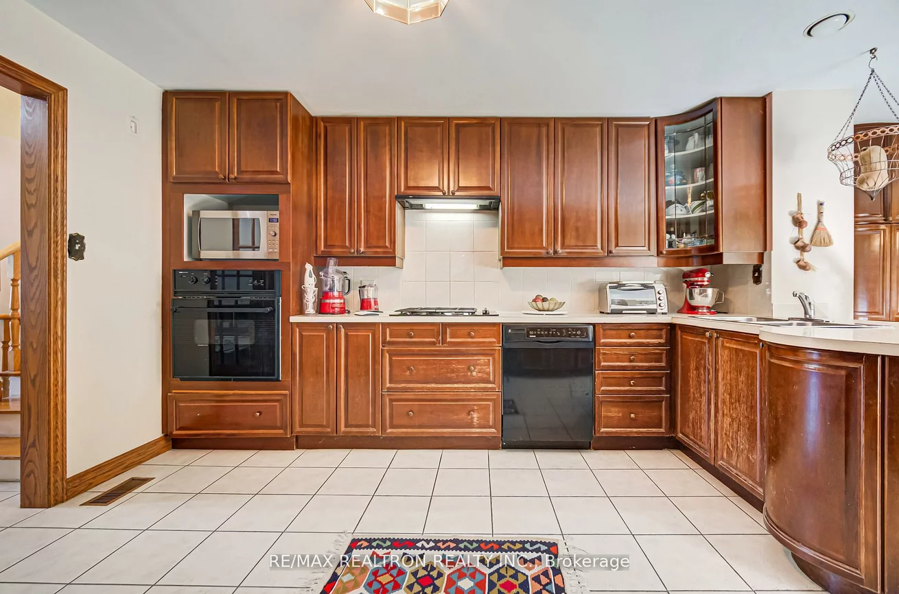 69, Elm, Langstaff, Richmond Hill