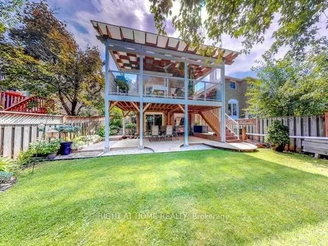 16, Marchwood, Harding, Richmond Hill