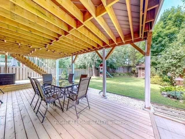 16, Marchwood, Harding, Richmond Hill