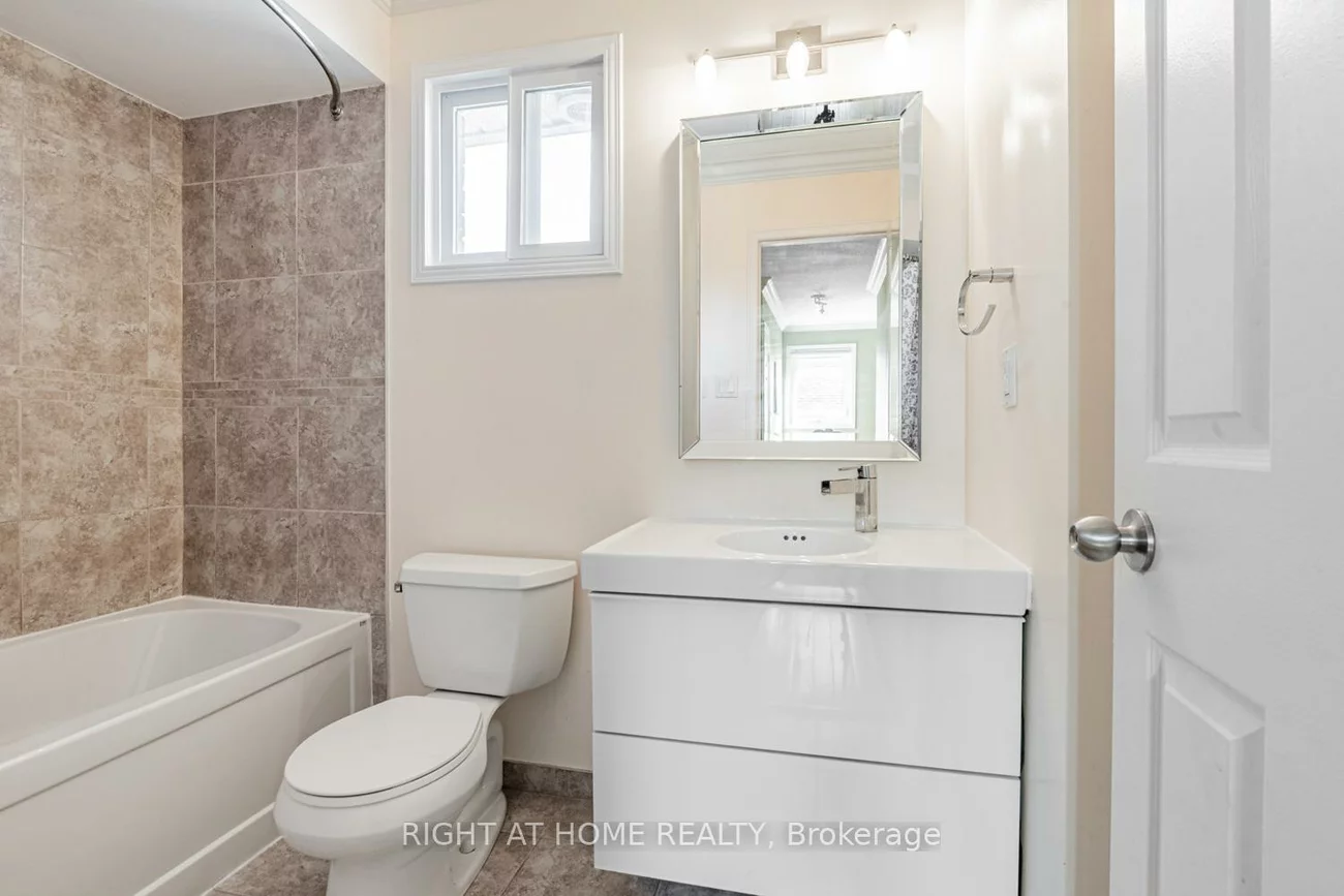 16, Marchwood, Harding, Richmond Hill