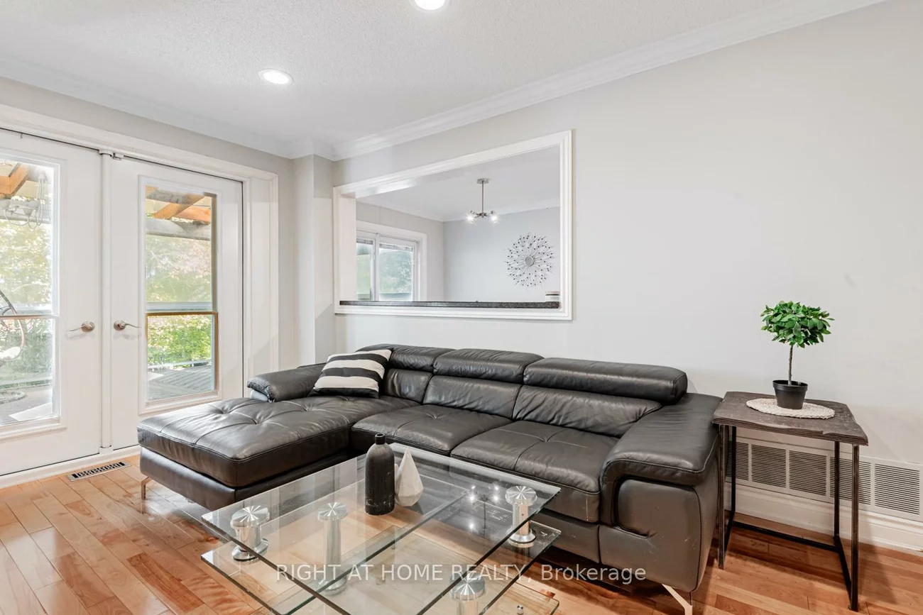 16, Marchwood, Harding, Richmond Hill