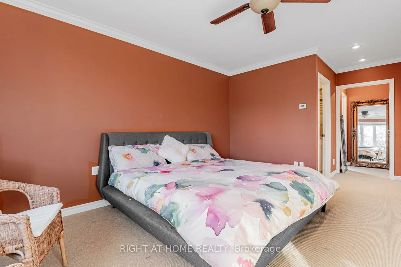 16, Marchwood, Harding, Richmond Hill