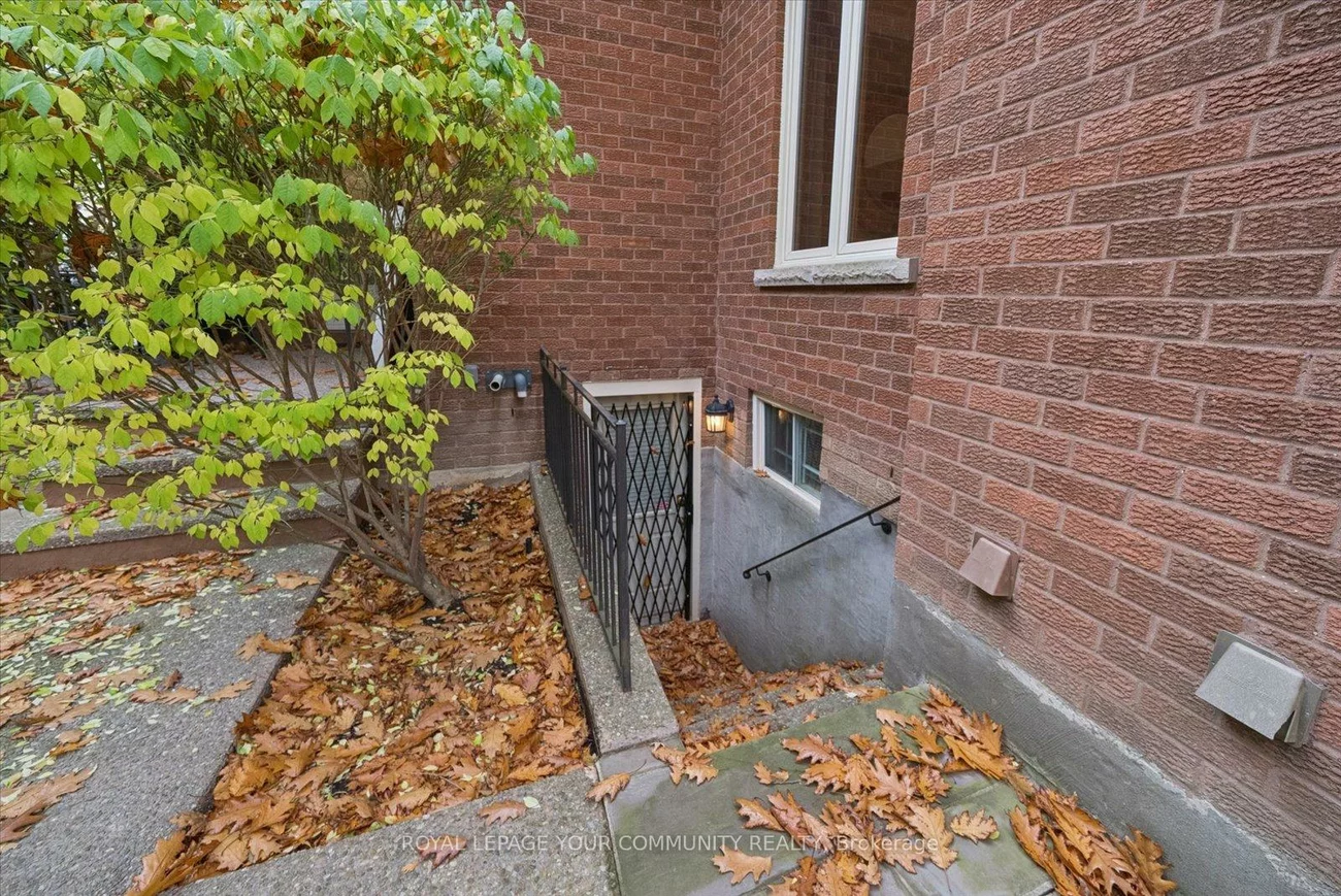 8, Old Park, Bayview Hill, Richmond Hill