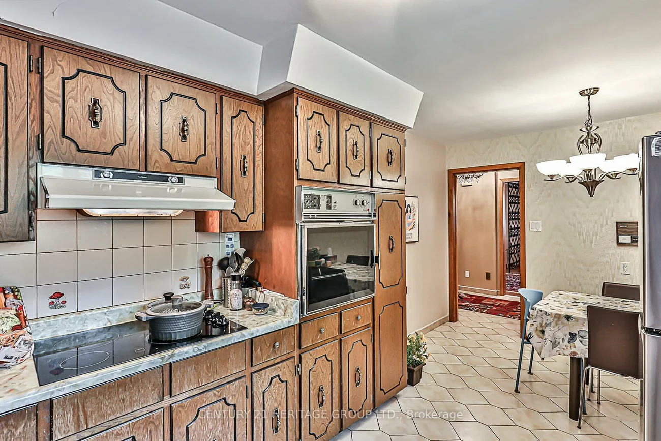 40, Weldrick, North Richvale, Richmond Hill