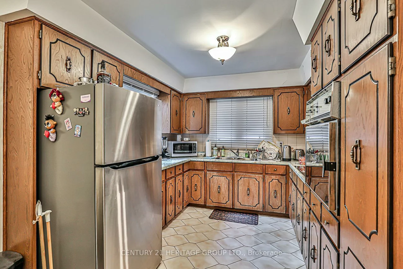 40, Weldrick, North Richvale, Richmond Hill