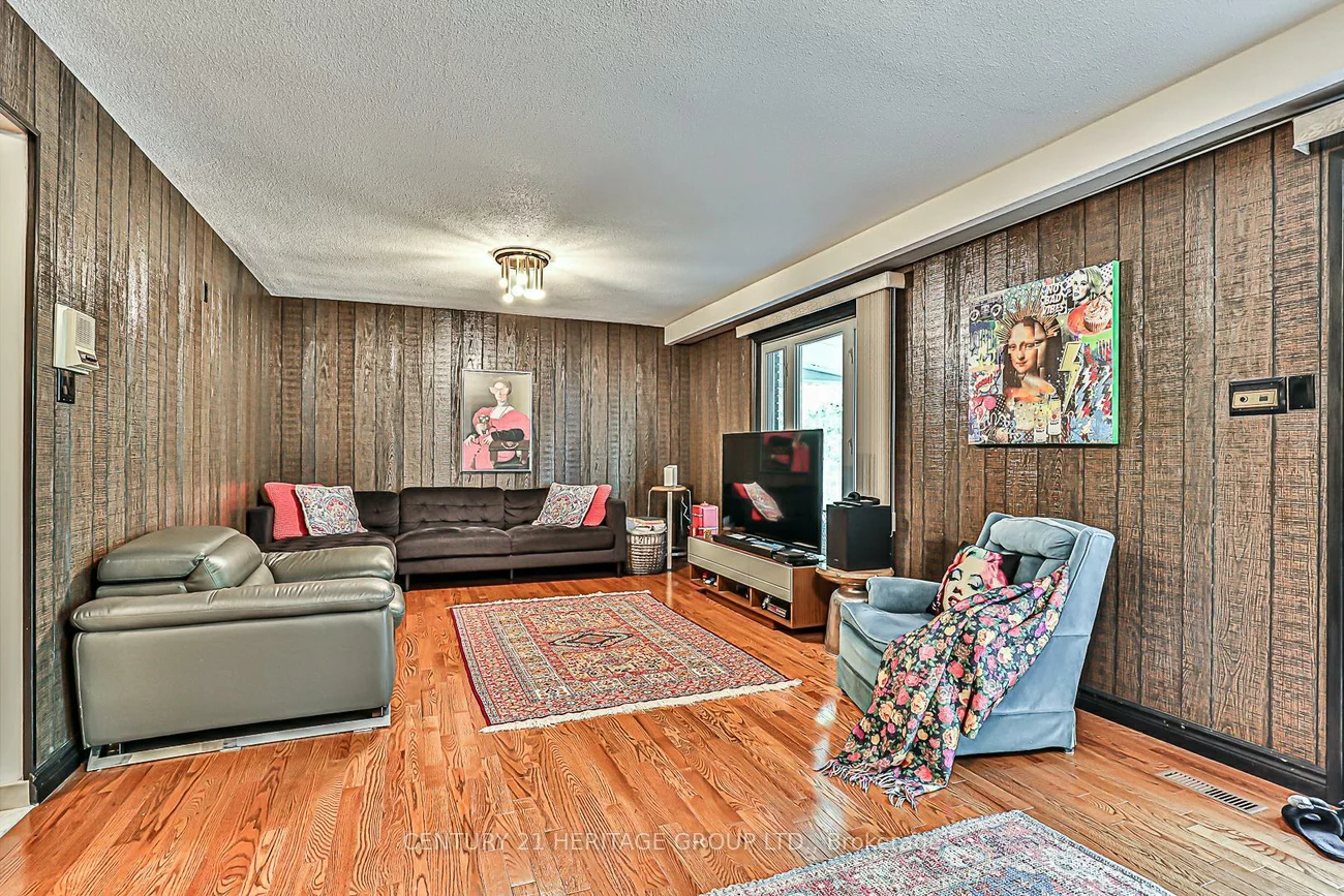 40, Weldrick, North Richvale, Richmond Hill