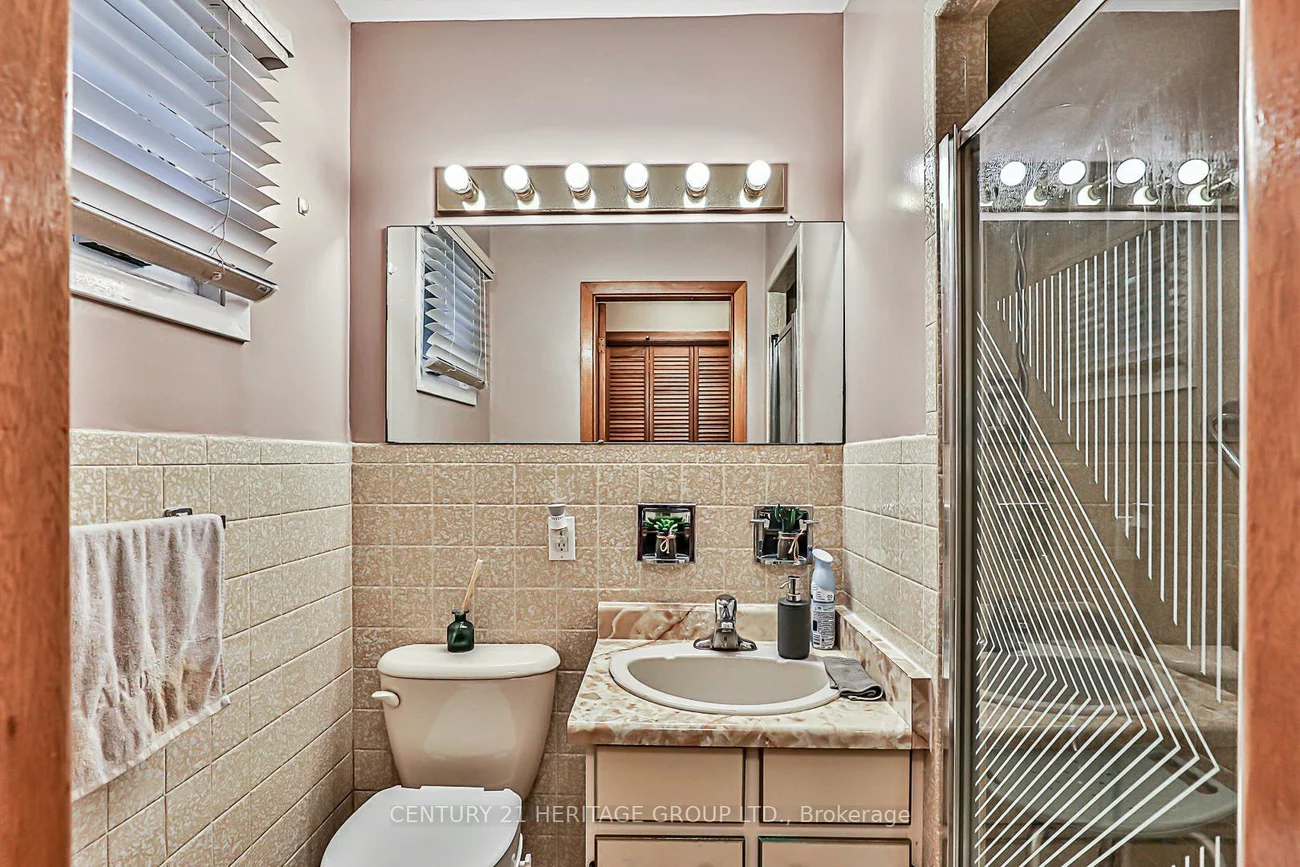 40, Weldrick, North Richvale, Richmond Hill