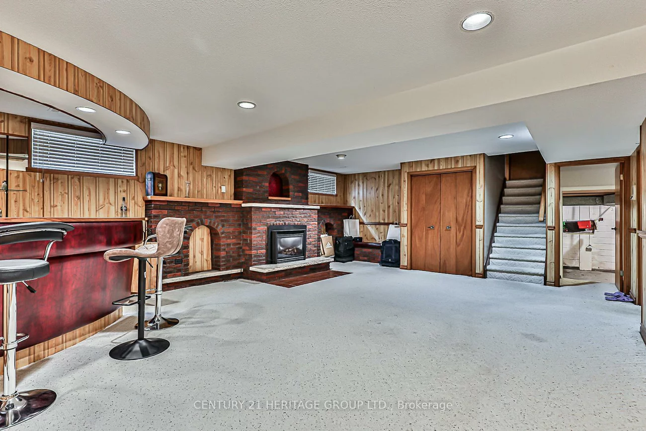 40, Weldrick, North Richvale, Richmond Hill