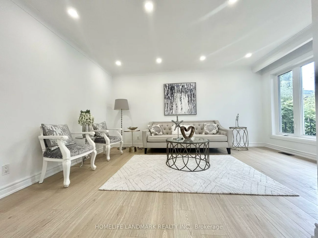 323, Elmwood, Harding, Richmond Hill