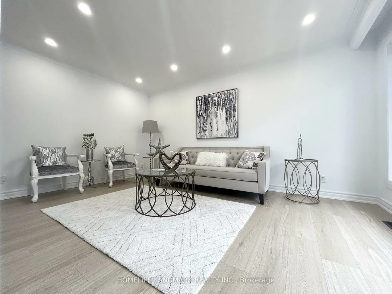 323, Elmwood, Harding, Richmond Hill