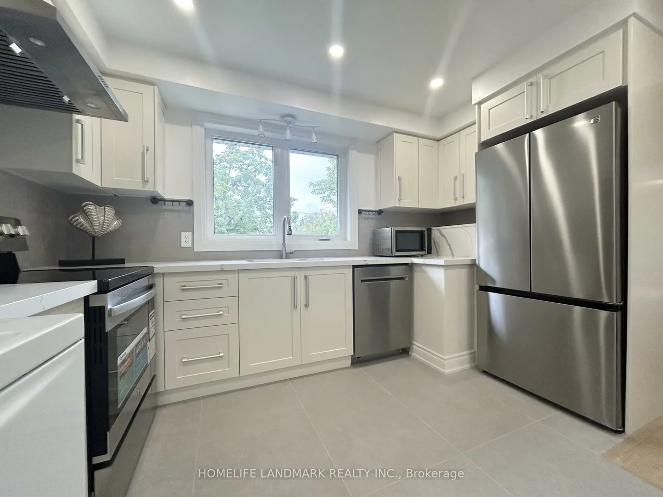 323, Elmwood, Harding, Richmond Hill