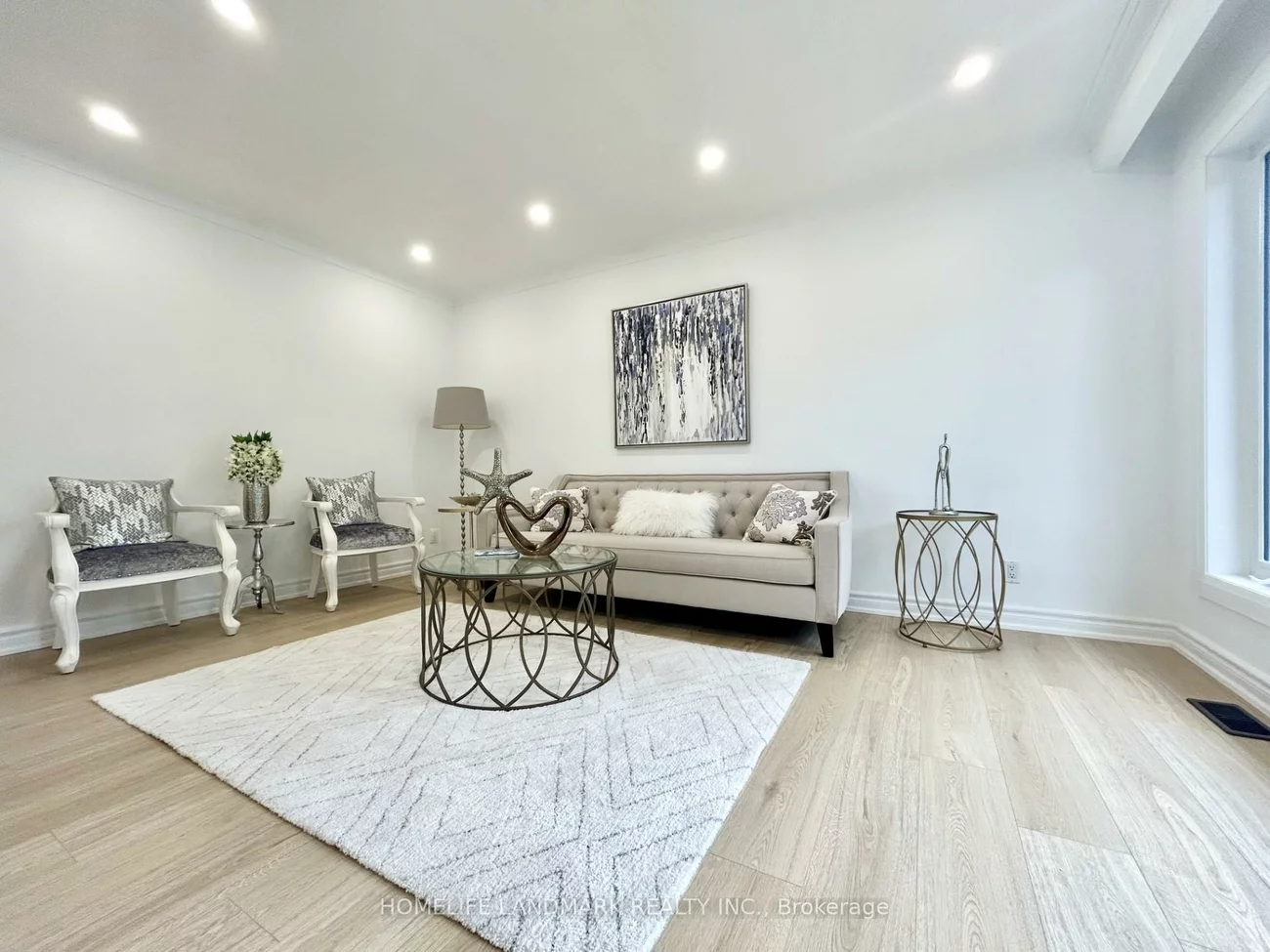 323, Elmwood, Harding, Richmond Hill