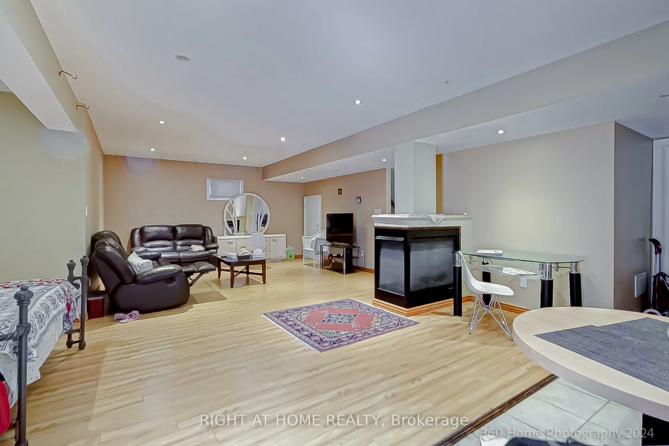 103, Oak, South Richvale, Richmond Hill