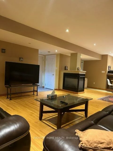 103, Oak, South Richvale, Richmond Hill