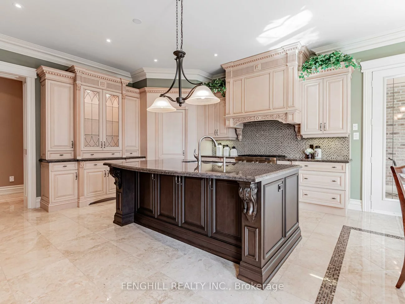 11, Macleod Estate, Jefferson, Richmond Hill