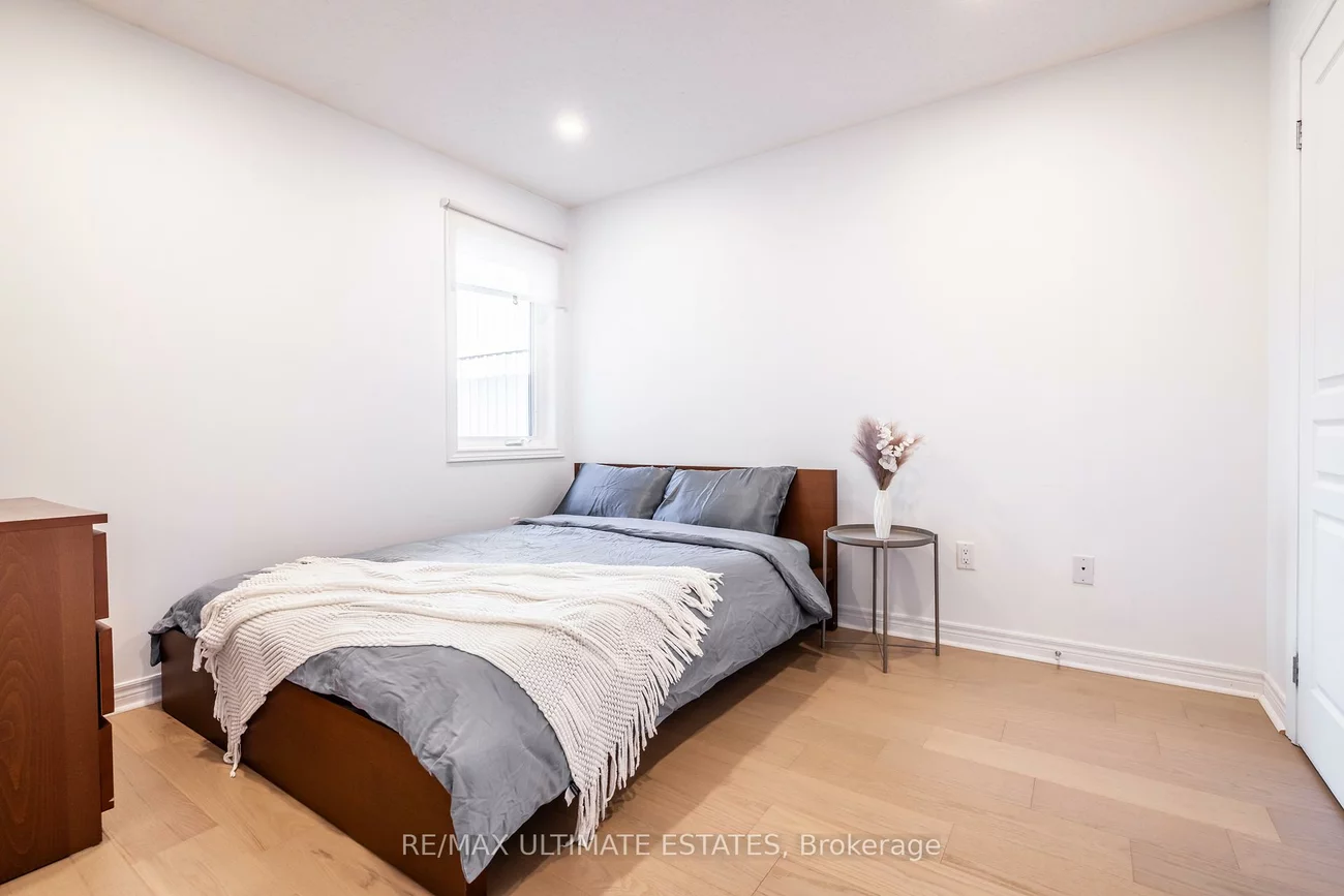 24, Yang, Jefferson, Richmond Hill