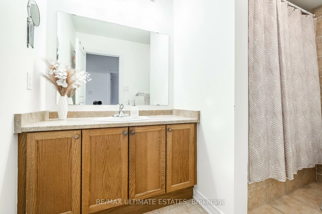 24, Yang, Jefferson, Richmond Hill