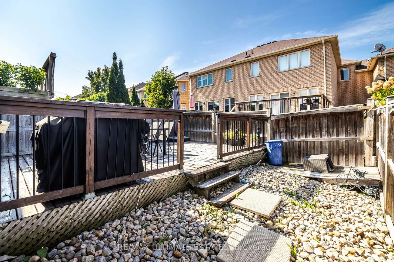 24, Yang, Jefferson, Richmond Hill