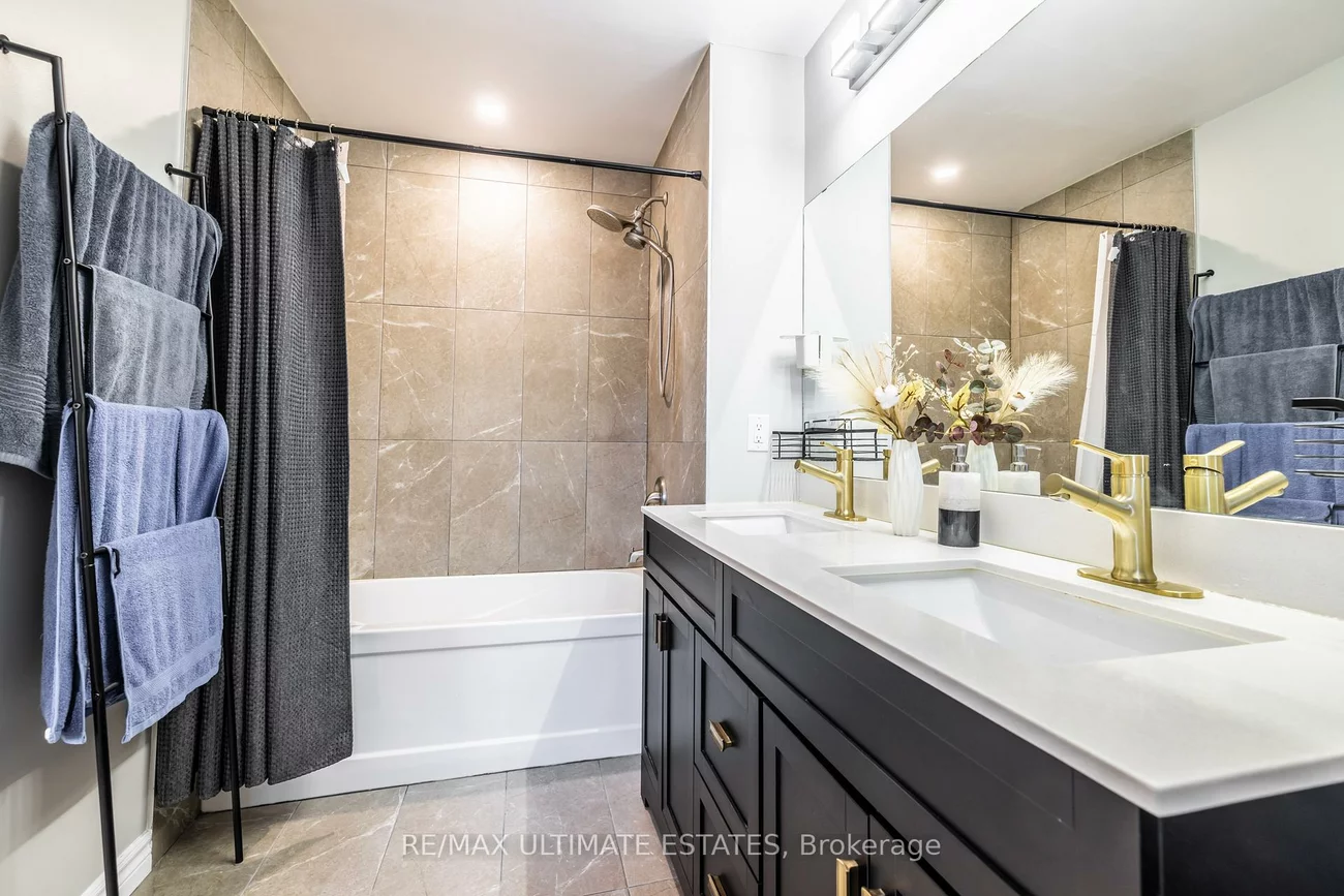 24, Yang, Jefferson, Richmond Hill