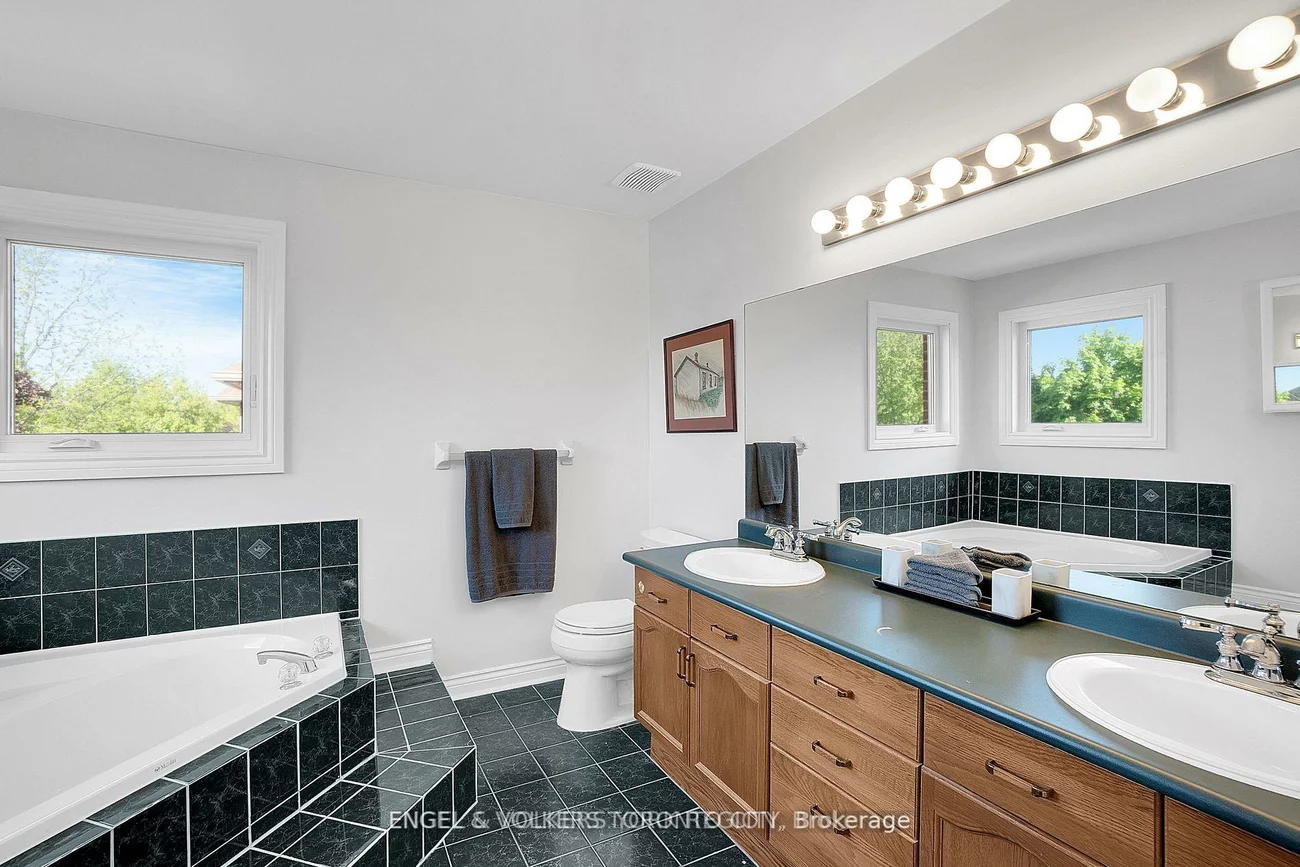 24, Timber Valley, Oak Ridges, Richmond Hill