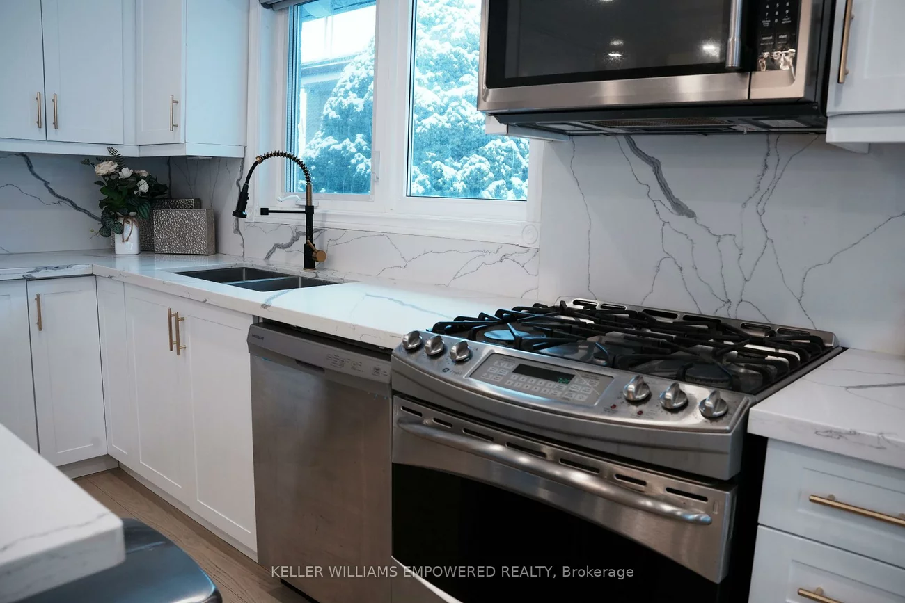 333, Paliser, Harding, Richmond Hill