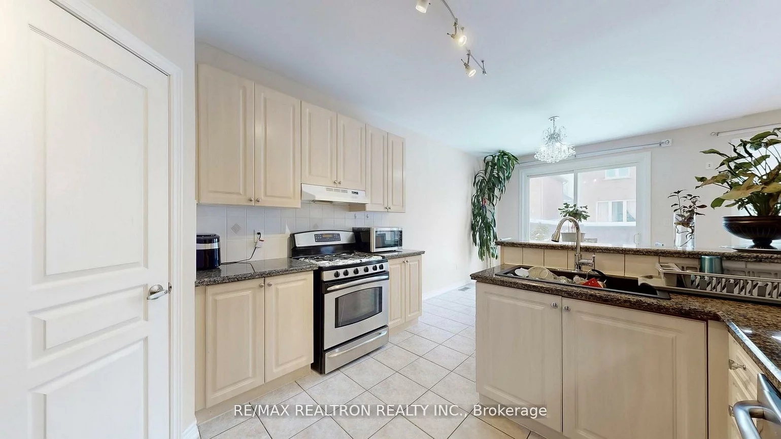 222, Silver Maple, Jefferson, Richmond Hill